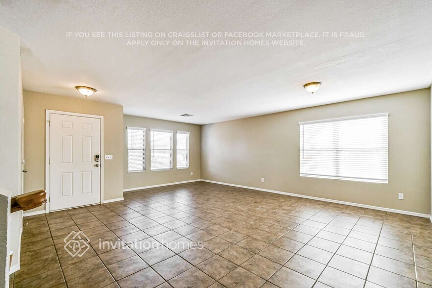 Building Photo - 11051 E Flower Ave
