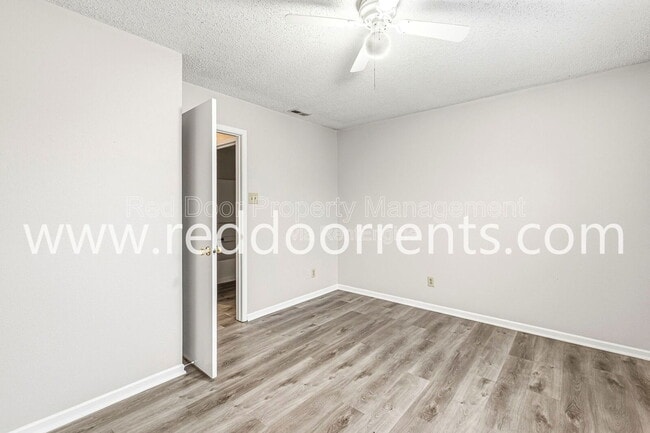 Building Photo - 2249 Collins Way