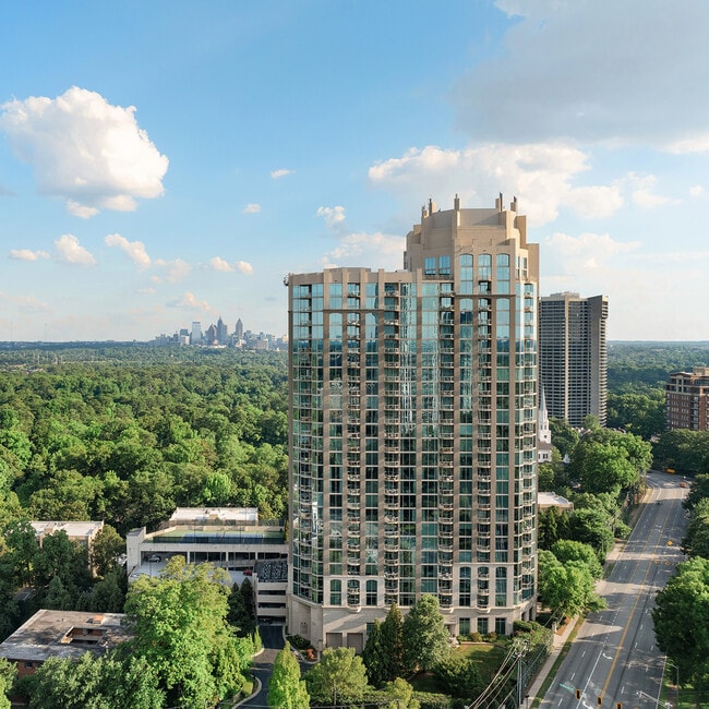 Building Photo - 2795 Peachtree Rd NE