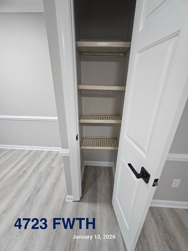 Building Photo - FAIRWAY TOWNHOMES