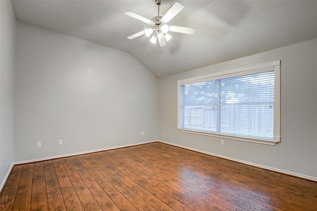 Building Photo - 12130 Piney Bend Dr