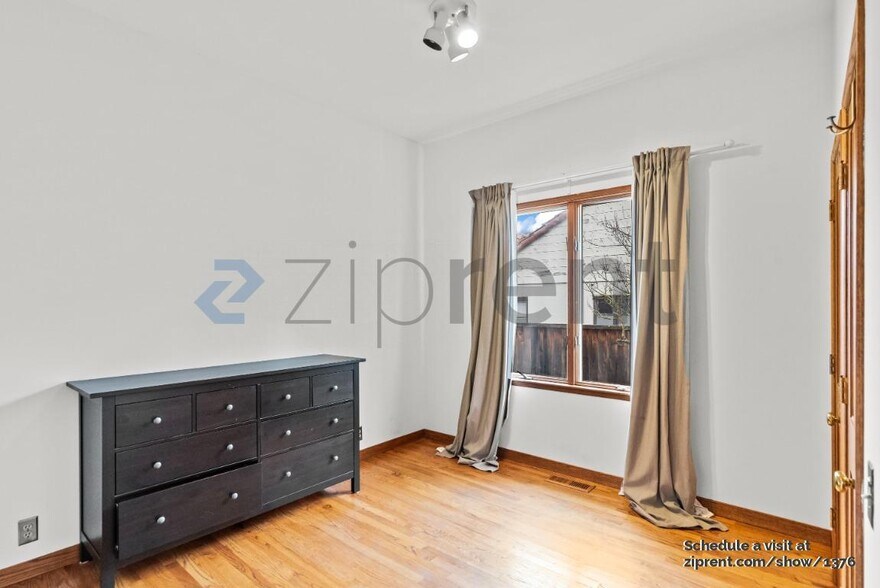 Building Photo - 2280 Hanover St