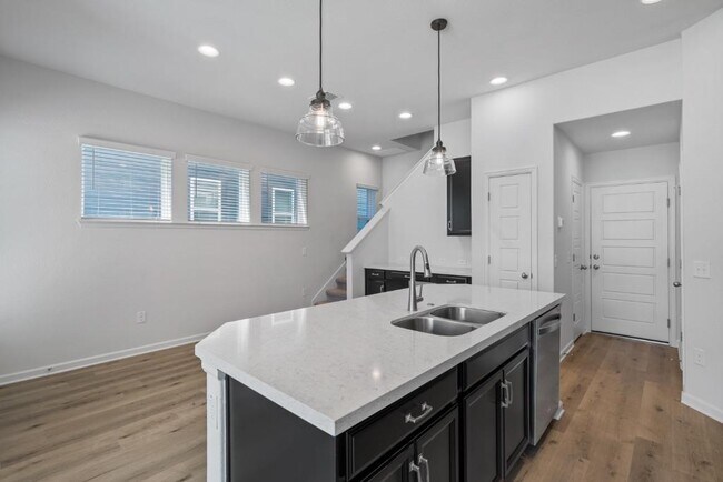 Building Photo - 13615 Terrett Trce