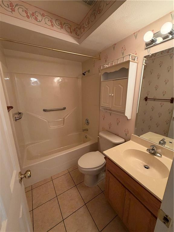 Building Photo - 706 Meghan St