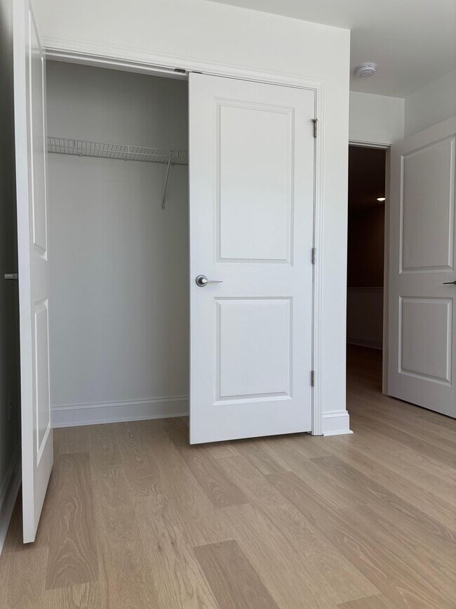 Building Photo - Knoxville 37920 - 3 bedroom 2.5 bath - cal...