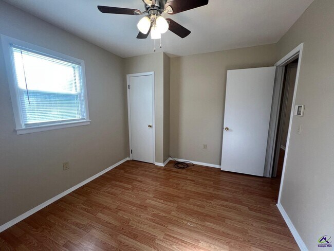 Building Photo - 314 Palomino Ln