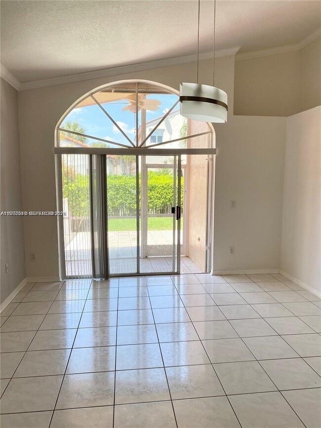 Building Photo - 15627 SW 16th Ct