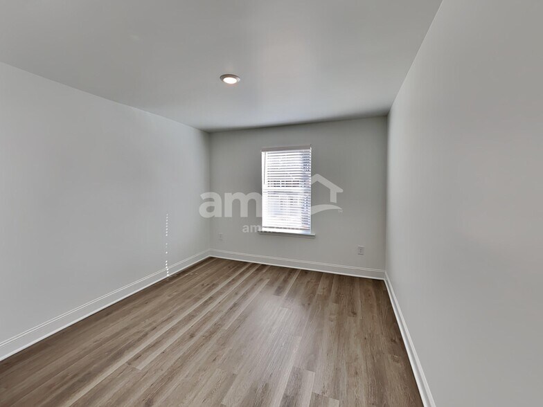 Building Photo - 1448 Aquamarine Dr