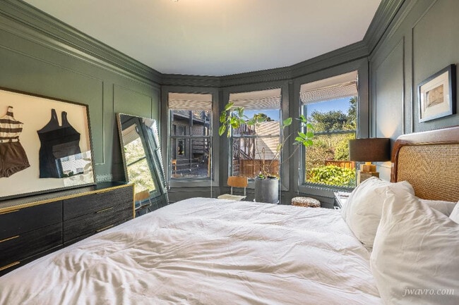 Building Photo - 241 Ashbury St