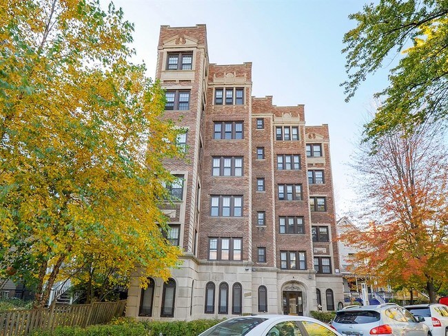 Building Photo - Ivy Kenwood