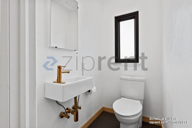 Building Photo - 167 Frisbie St