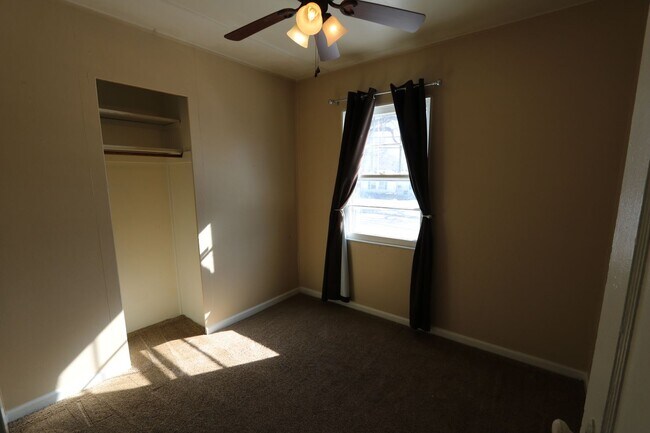 Building Photo - 2408-2410 Flint Hills Dr