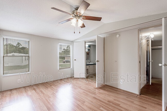 Building Photo - 1345 FM 405 Rd