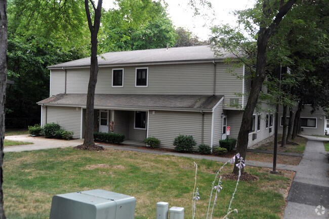 Building Photo - Weyant Green Apartments - 5202