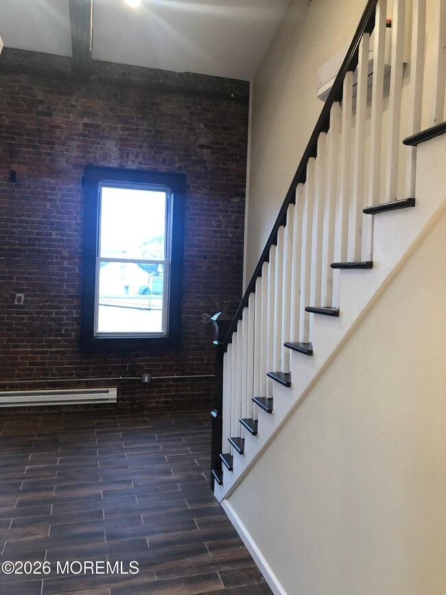 Building Photo - 36 W Front St