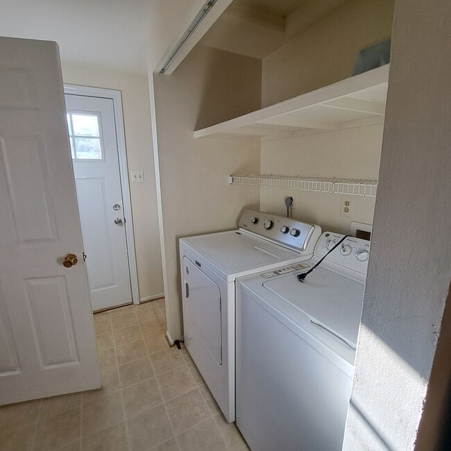 Building Photo - 3646 Lightner Ct