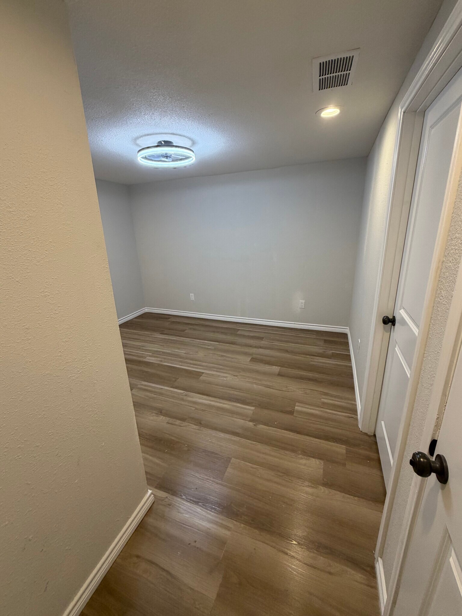 Building Photo - 2006 Cates St