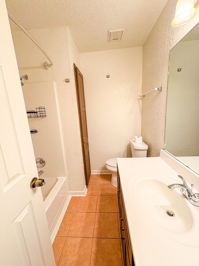 Building Photo - 1312 Westway Dr