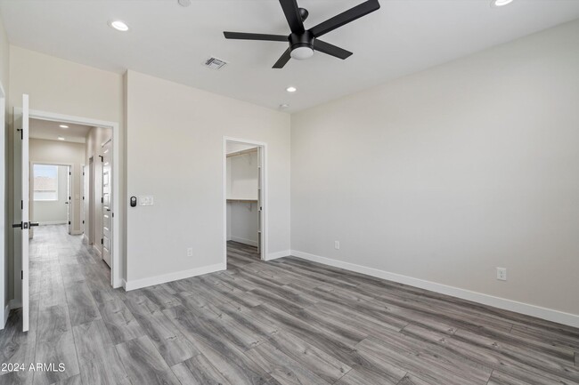 Building Photo - 1642 E Monte Vista Rd