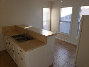 Building Photo - Affordable 1bed/1bath Duplex in Riverbank, 1st month free with 1 year lease.