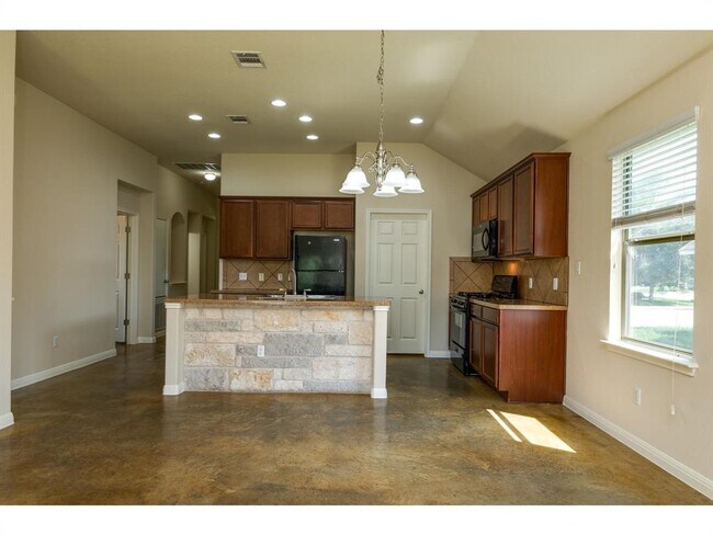 Building Photo - 4504 Halliday Ave