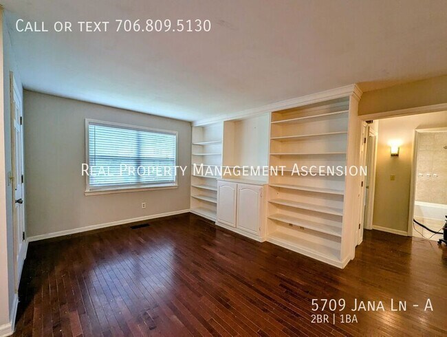 Building Photo - 5709 Jana Ln