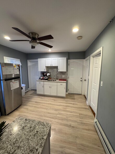 Building Photo - 21 Summer St