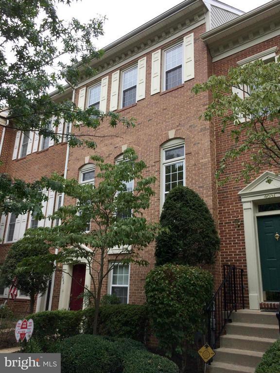 Building Photo - 4653 Lambert Dr