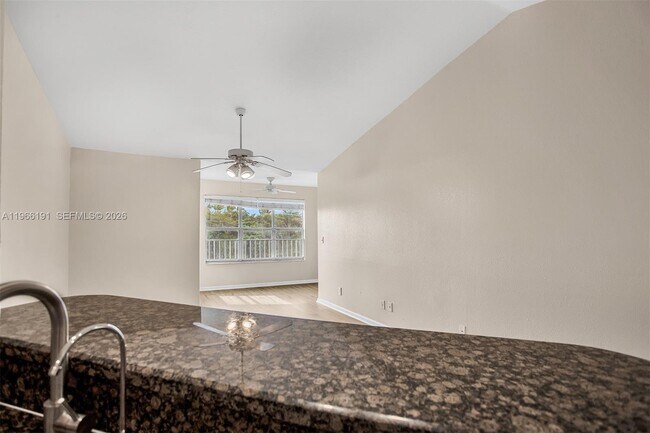 Building Photo - 12650 Vista Isles Dr