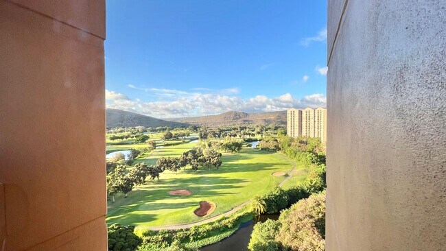 Building Photo - BEAUTIFUL GOLF COURSE VIEWS - SALT LAKE ST...