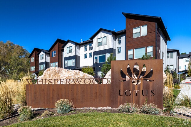 Building Photo - Whisperwood Townhomes