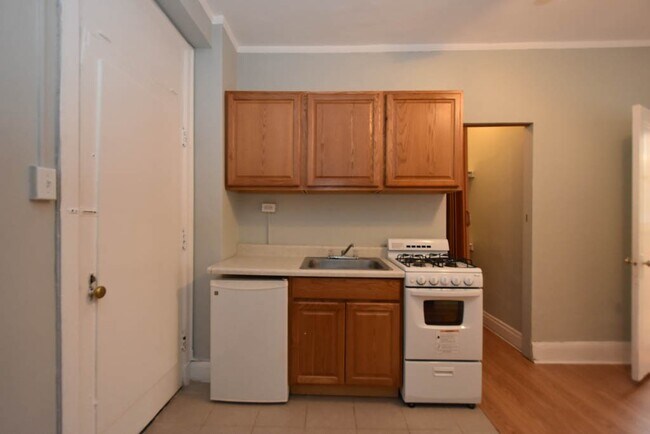 Building Photo - 3836 N Fremont St