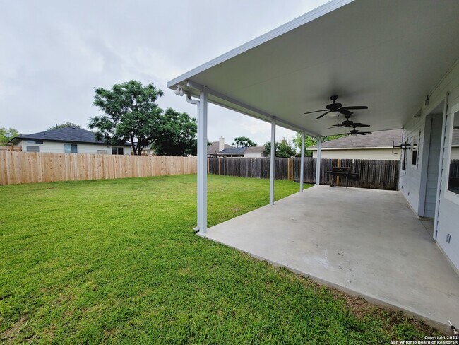 Building Photo - 8451 Chalk Hill Cove