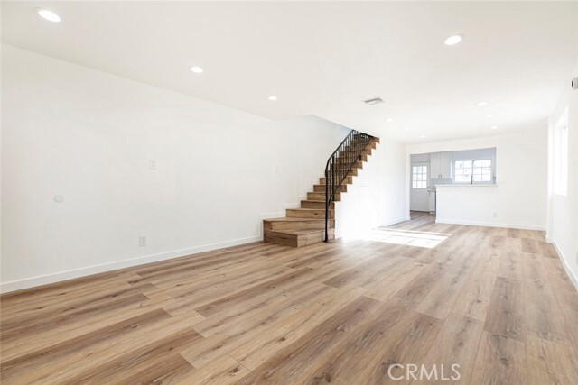 Building Photo - 4444 Prospect Ave