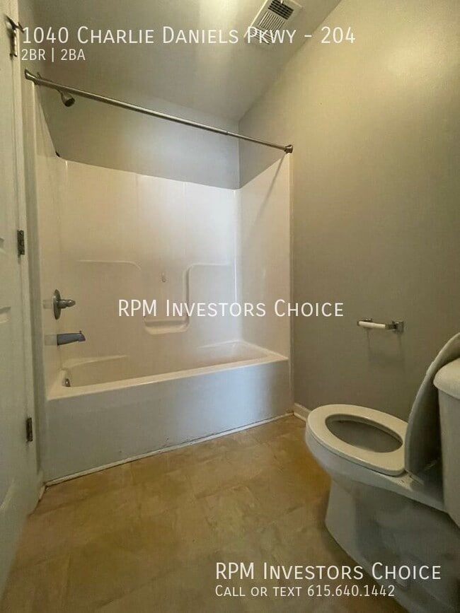 Building Photo - 1040 Charlie Daniels Pkwy