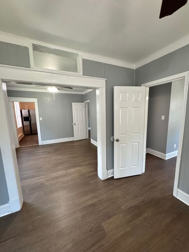 Building Photo - Beautiful 2 bed 2 bath house in Churchill