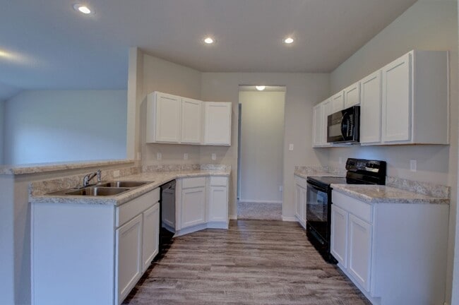 Building Photo - 5161 Woodstream Dr