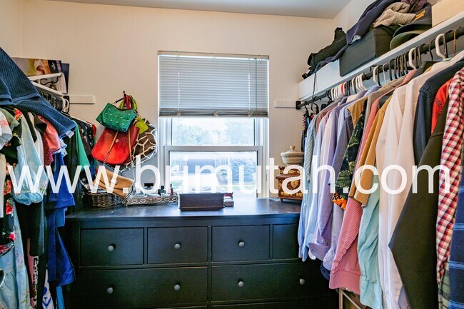 Building Photo - 11412 Autumn Hill Dr