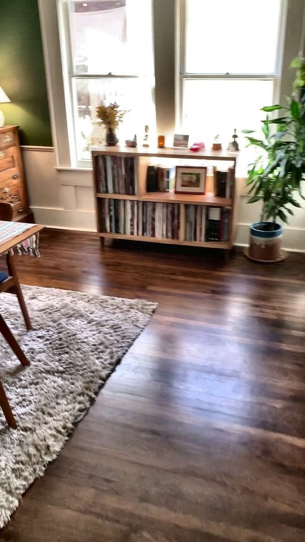 Building Photo - Cozy 2 Bed, 2 Bath Single-Level Home with Sunroom & Fenced Yard