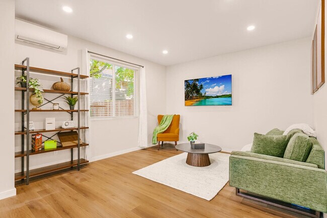 Building Photo - 3202 NW Division St