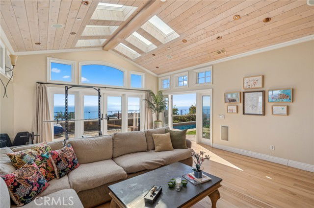 Building Photo - 325 Camden Pl