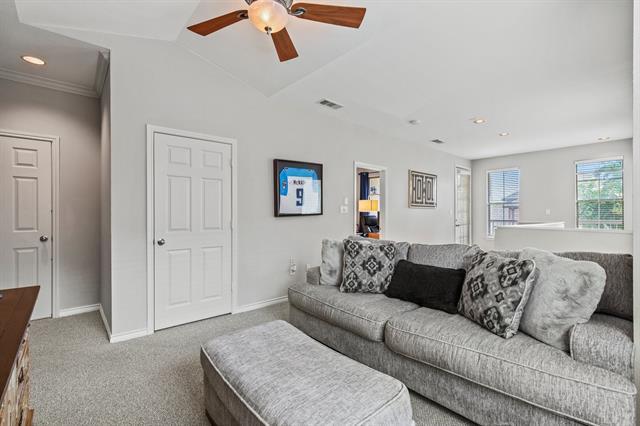 Building Photo - 1210 Emerald Glen