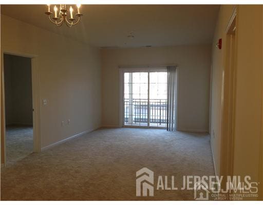 Building Photo - 613 Doral Ct