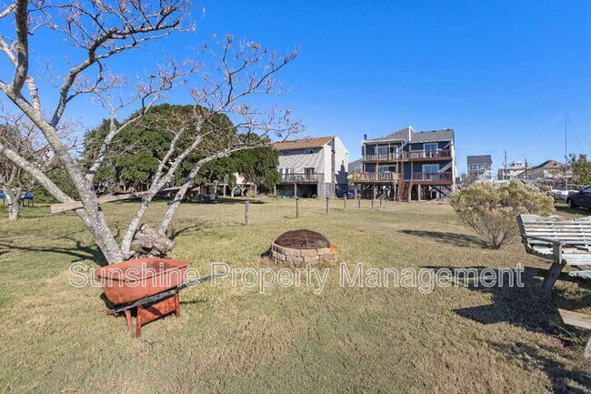 Building Photo - 735 W Ocean View Ave