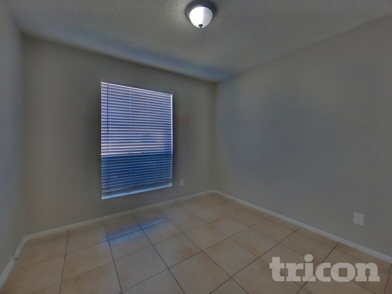 Building Photo - 4055 W Desert Cove Ave