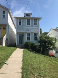 Building Photo - 1104A W Grove Ave