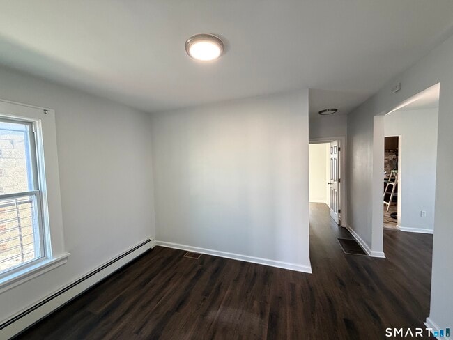 Building Photo - 1769 Park Ave