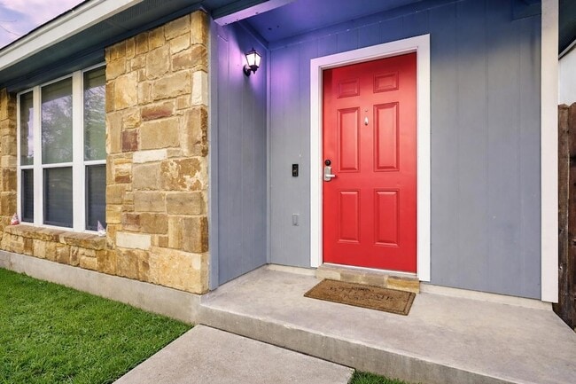 Building Photo - 4620 Best Way