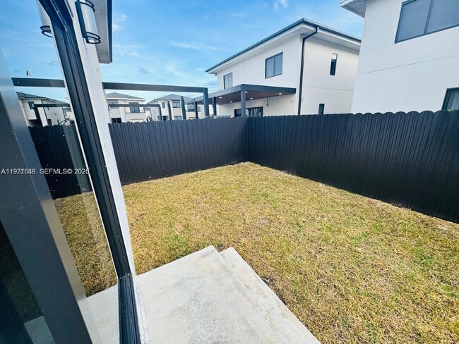 Building Photo - 1312 NW 3rd St