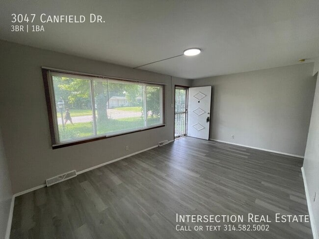 Building Photo - 3047 Canfield Dr